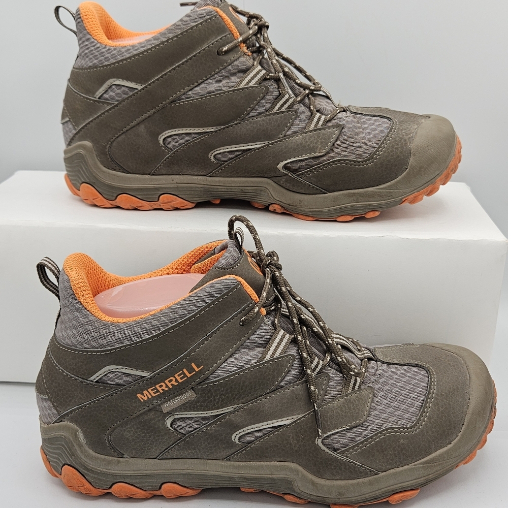 Merrell Chameleon waterproof hiking shoes size 7m